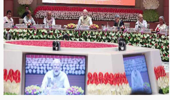 विकसित भारत के लिए हमें विकास की गति बढ़ानी होगी, टीम की तरह चलना होगा: मोदी