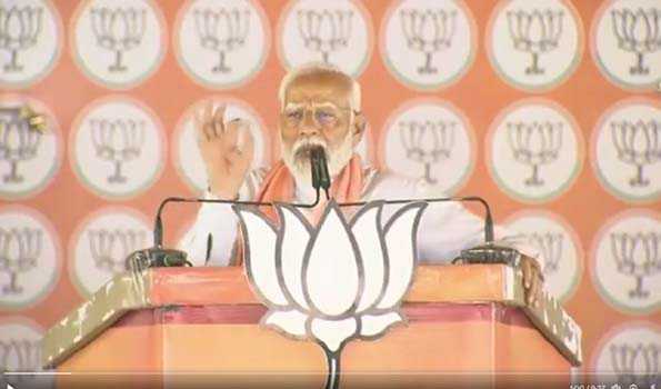 वोट जिहाद की राजनीति करती है तृणमूल :: मोदी
