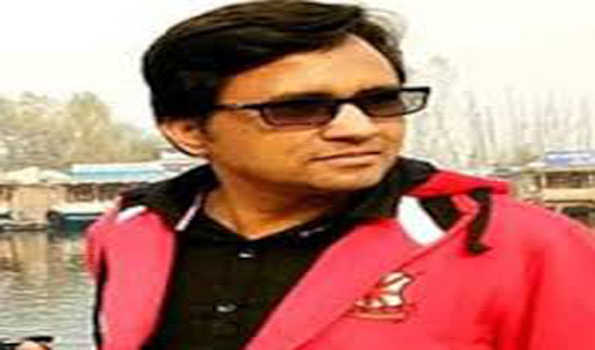 योगी से मिलने को व्याकुल हैं द डायरी ऑफ वेस्ट बंगाल के निर्देशक सनोज मिश्रा